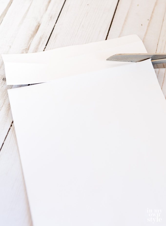 Paper bag gift wrapping ideas on how to make gift bag for men. Perfect for a Father's Day gift bag.