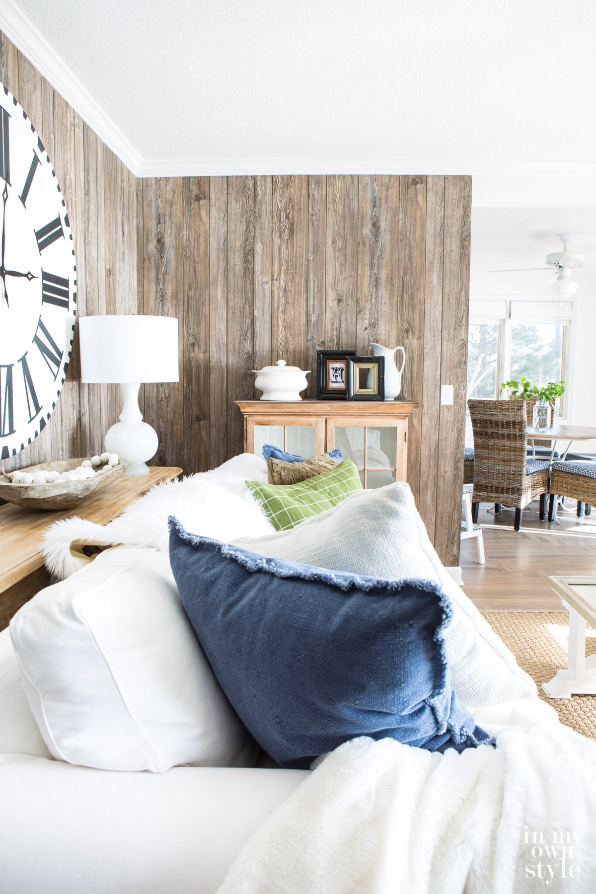 How To Easily Create a Grid Gallery Wall