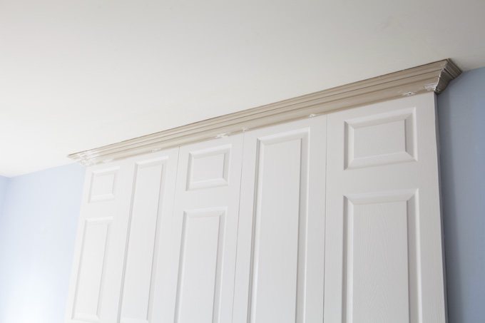 Bed-Headboard-made-from-old-doors