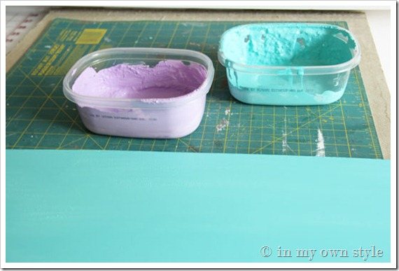 mixing-chalk-paint
