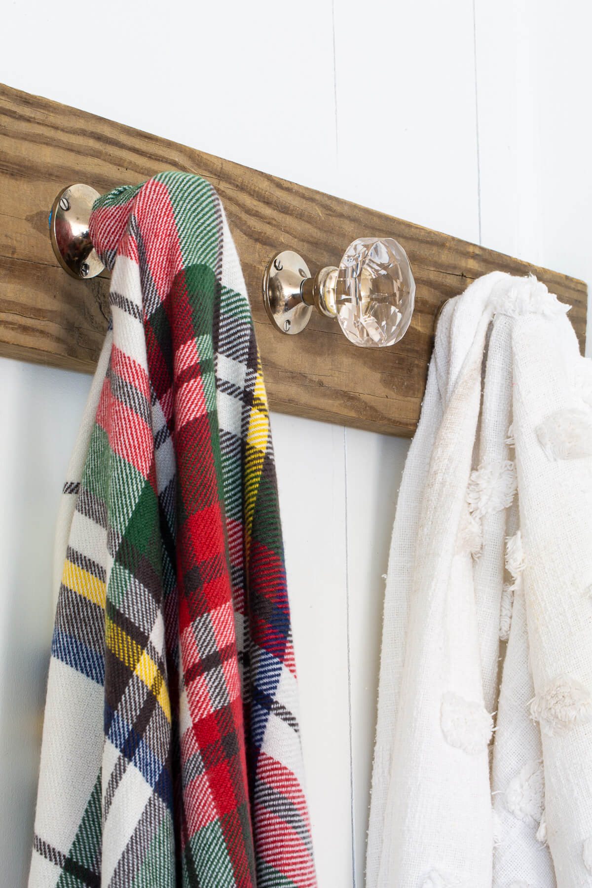 Throw Blanket Holder for Living Room Wall