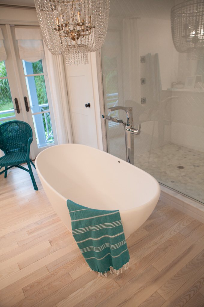 HGTV-Dreamhouse-Master-bathroom