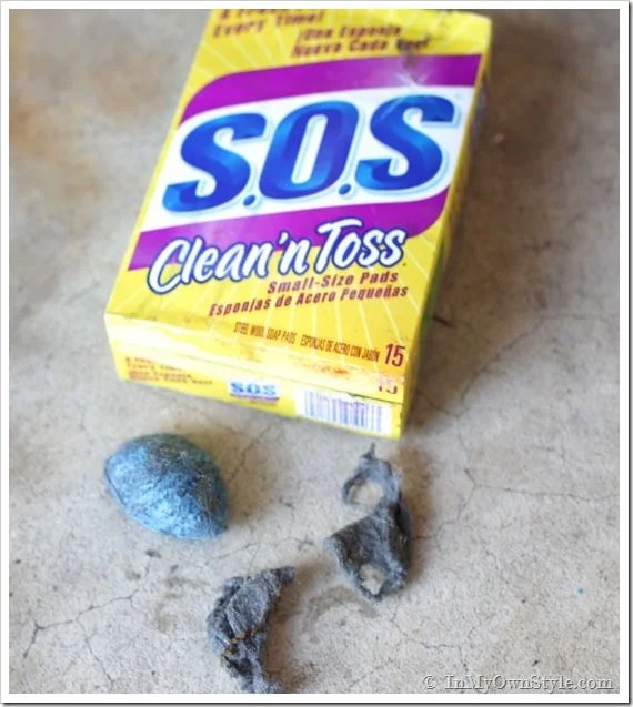 How-to-remove-rust-from-metal using Brillo or SOS pads.