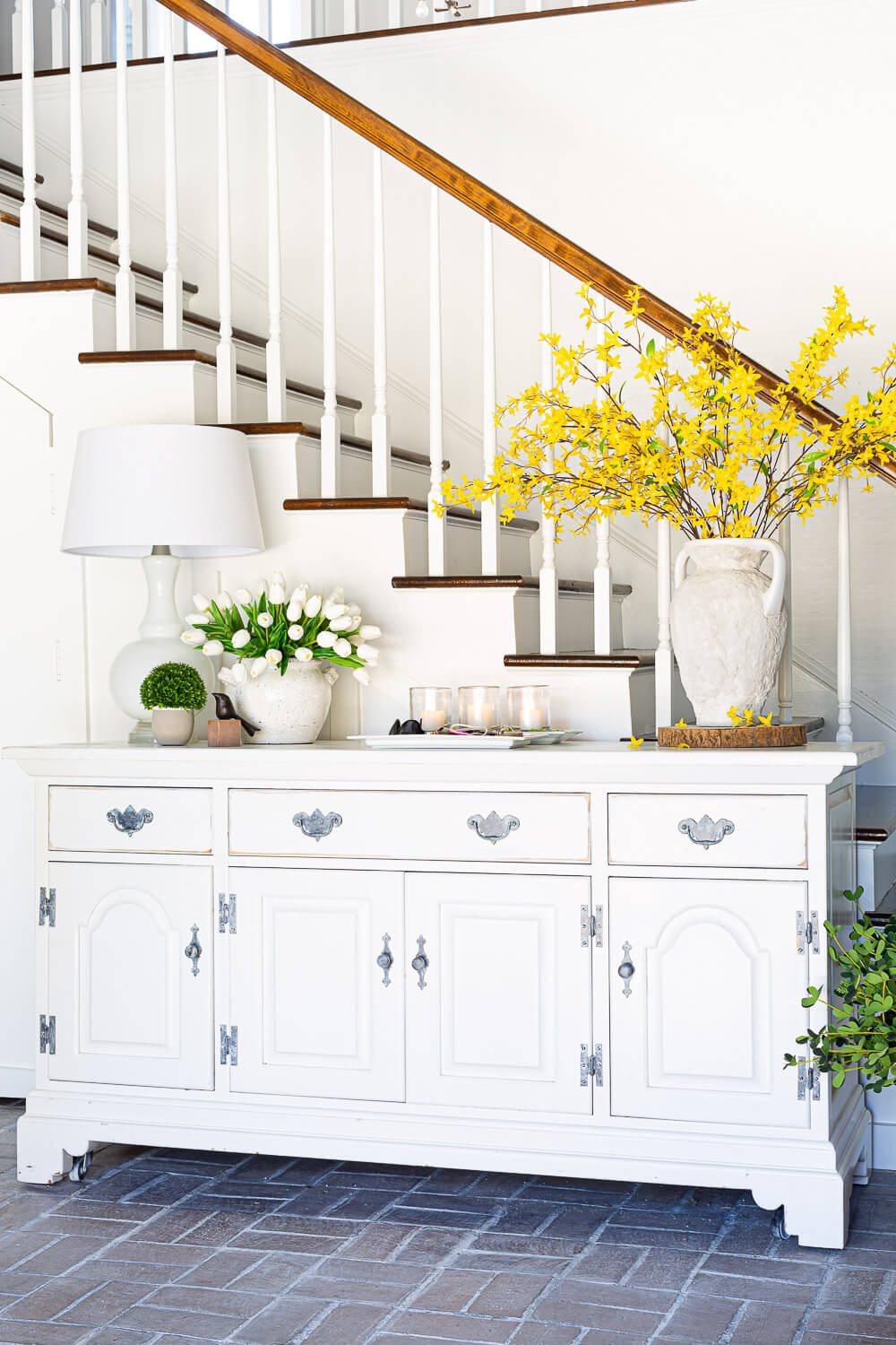 Entryway Decorating Ideas That Say, Hello Spring