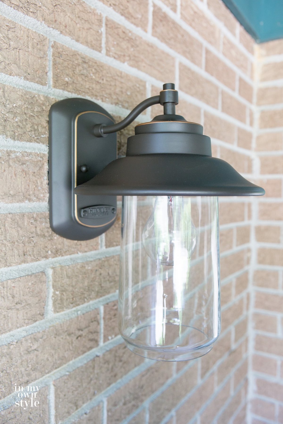 Belden-Place-oil-rubbed-bronze-outdoor-light-