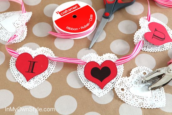 Easy-to-make-Valentine-Banner