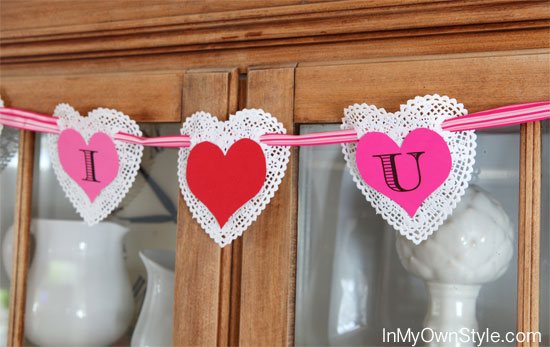 Valentine-Decorating-Idea- Doily Heart Banner