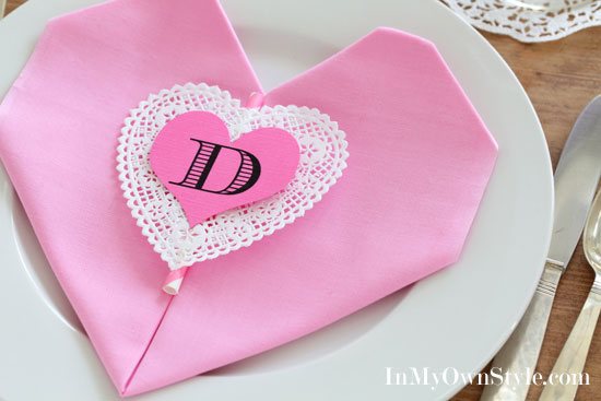 Napkin-Folding-ideas-Valentine-heart