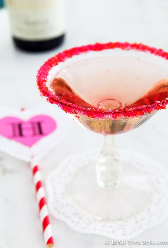 Valentines-Day-Drink to serve for a dinner for two