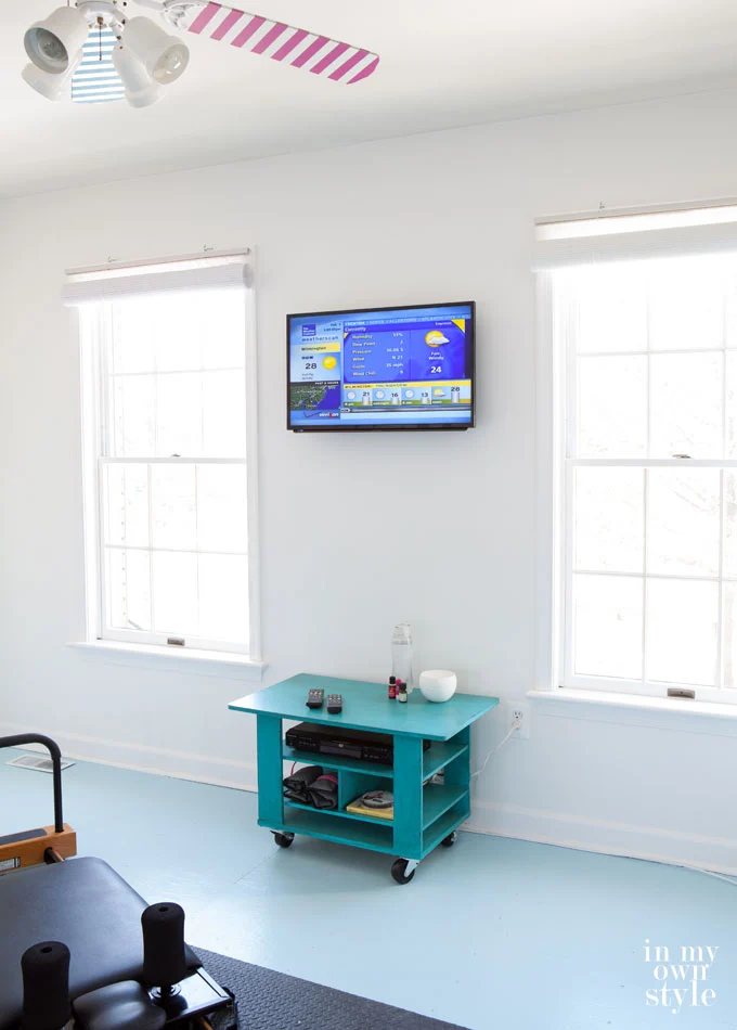 How-to-mount-a-flat-screen-TV-on-a-wall