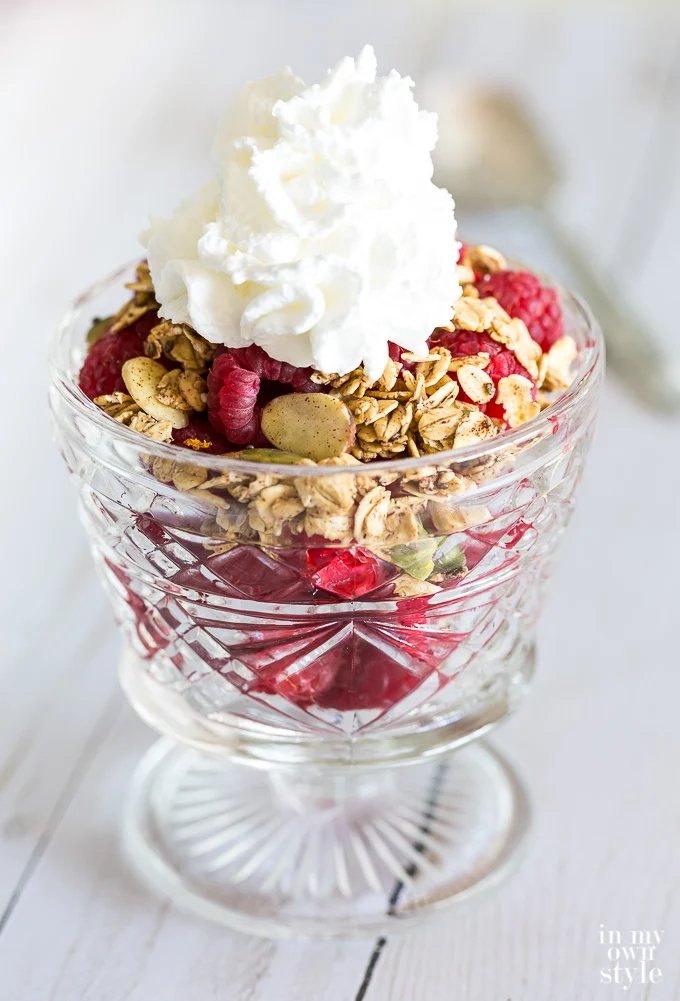 Weight Watchers Freestyle Non-Fat Granola Recipe with non fat whipped creme.