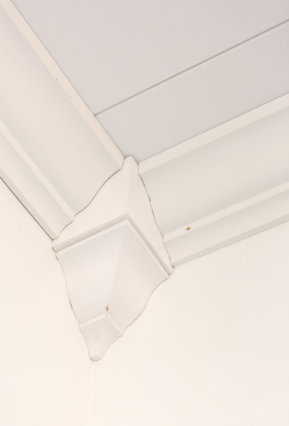 How to install No miter cut corners for crown molding