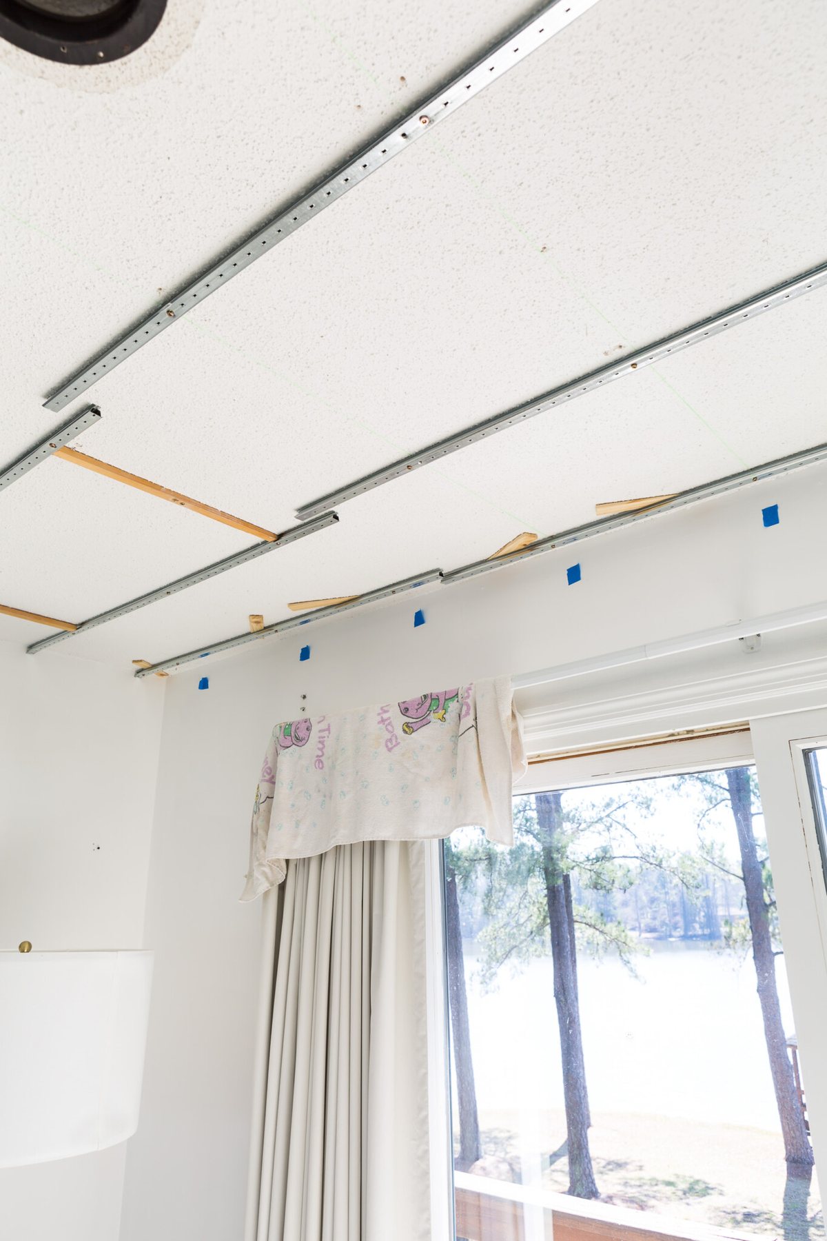Popcorn ceiling makeover