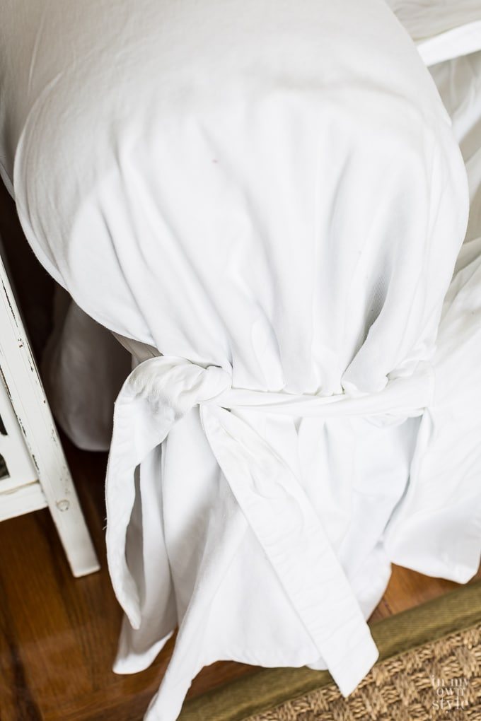 How to tie on a loose fitting sofa slipcover