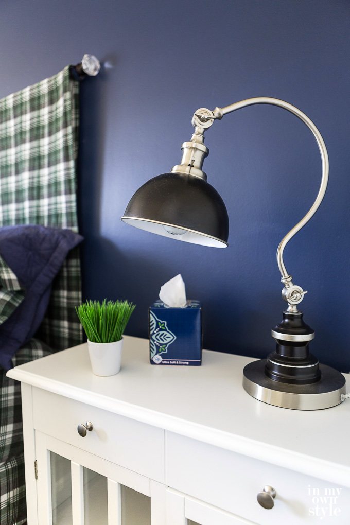 How-to-paint-bold-color-accent-wall-