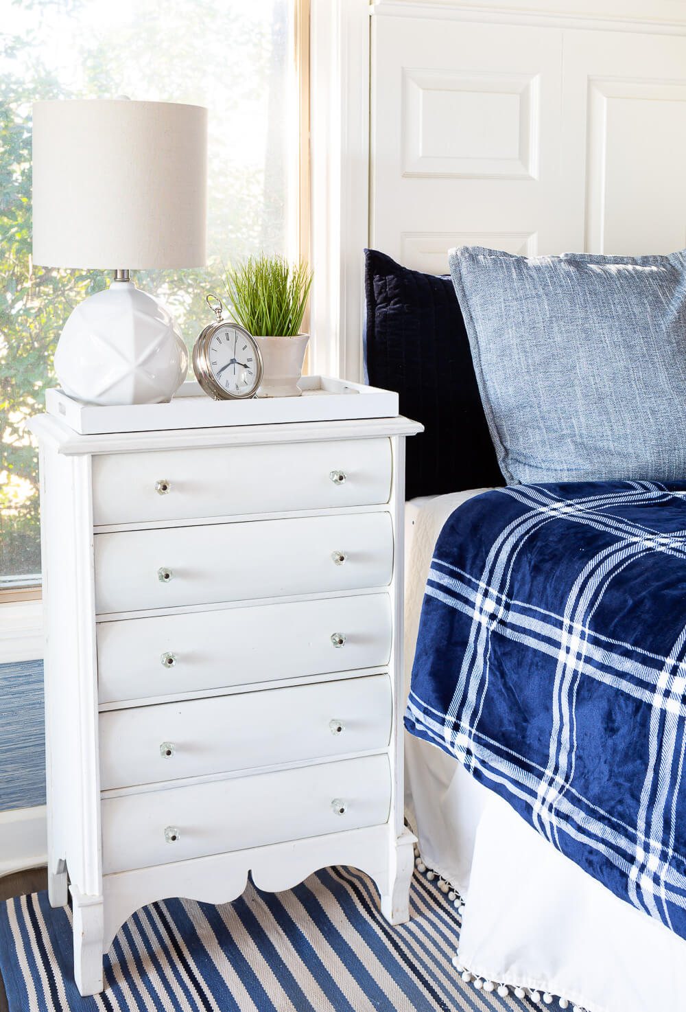 Woven Drawer Front Nightstand Makeover