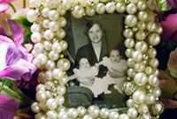 Transform Vintage Frames into Unique Necklace Gifts