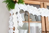 DIY Holly Leaf Christmas Garland