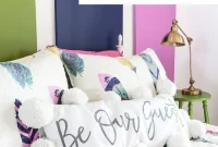 Craft a Custom Pom Pom Pillow