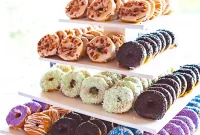 Build a Stunning Stacked Donut Wedding Centerpiece