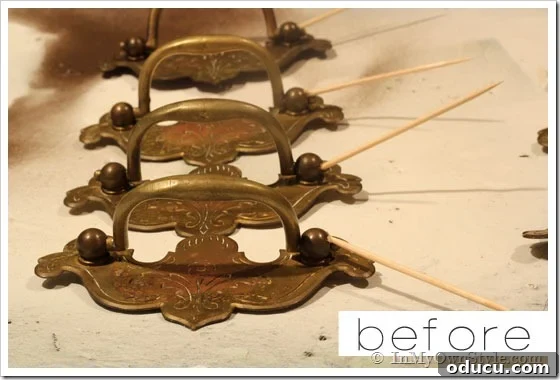 Dresser-drawer-pulls--befor Dresser-brass drawer-pulls--before makeover, showing original hardware