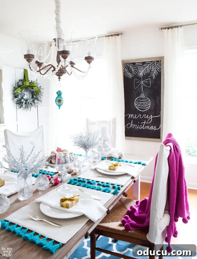 Dining-room-Christmas-decorating