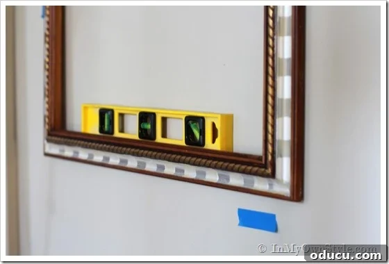 Picture Hanging tips using Command Brand Picture Hanging Strips Picture Hanging tips using Command Brand Picture Hanging Strips