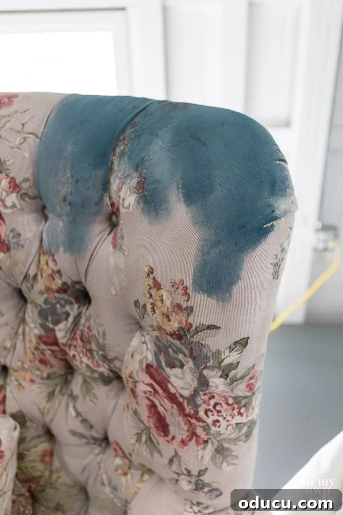 Selecting the Best Chalk Paint for Your Furniture 7 how to paint upholstery with chalk paint