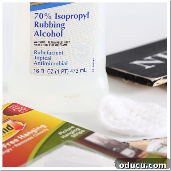 3M-Mudroom-alcohol Cleaning surfaces with isopropyl alcohol for optimal adhesion of Command Brand products in a mudroom DIY project.