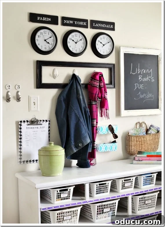 Mudroom Decorating with Command Brand Hooks Mudroom decorating ideas featuring Command Brand Hooks for functional and stylish organization of coats, bags, and keys.