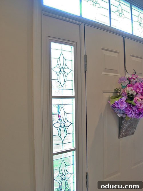 Gallery Glass Crystal Clear Sidelights close-up