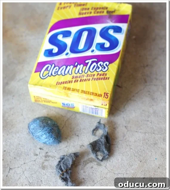 How-to-remove-rust-from-metal How to remove rust from metal using Brillo or SOS pads for outdoor light fixtures