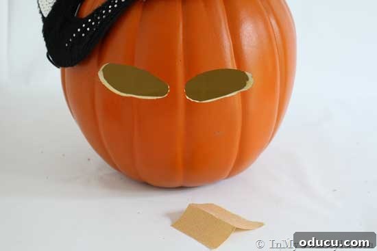 Whimsical Pumpkin Carving Ideas for Halloween 9 Pumpkin Carving Ideas using a hot knife to cut eyes and lid