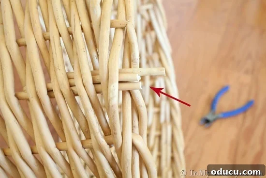 How-to-make-a-basket-Christmas-Tree-Skirt How to make a basket Christmas Tree Skirt