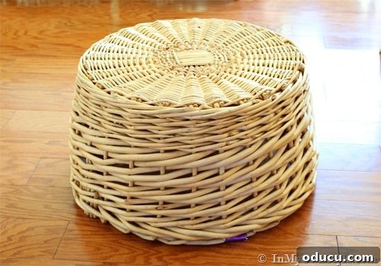 Tutorial-on-how-to-make-a-basket-Christmas-Tree-skirt Tutorial on how to make a basket Christmas Tree skirt