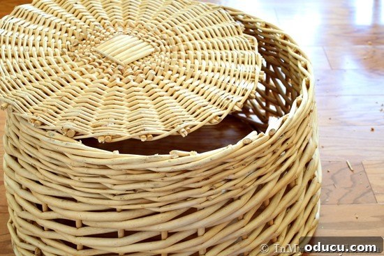 Detailed view of cutting the basket's bottom for DIY Christmas tree collar