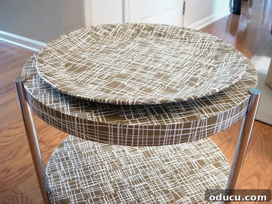 what does a finished decoupaged table look like