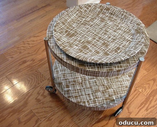 can you create a decoupaged table with mod podge
