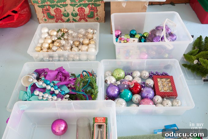 Seamless Storage for Your Holiday Treasures 4 Inspiring ideas for Christmas decorating