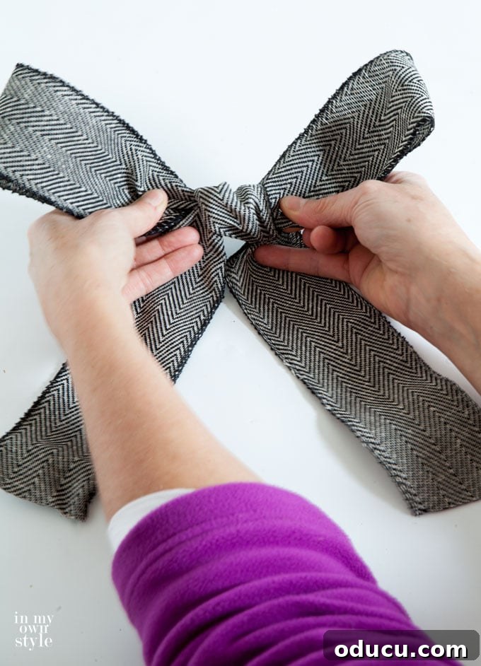 Mastering Ribbon Bows: Simple Steps for Gifts, Wreaths, and Decor 15 Bow-tutorial