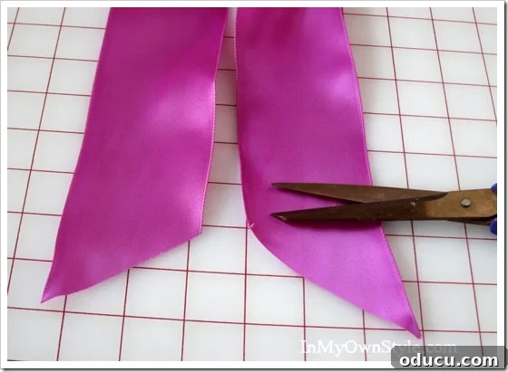 Mastering Ribbon Bows: Simple Steps for Gifts, Wreaths, and Decor 40 How to make a ribbon bow
