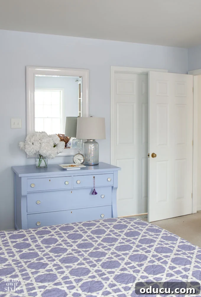 Premier Glossy White Paints 8 Blue bedroom decorating ideas with glossy white accents
