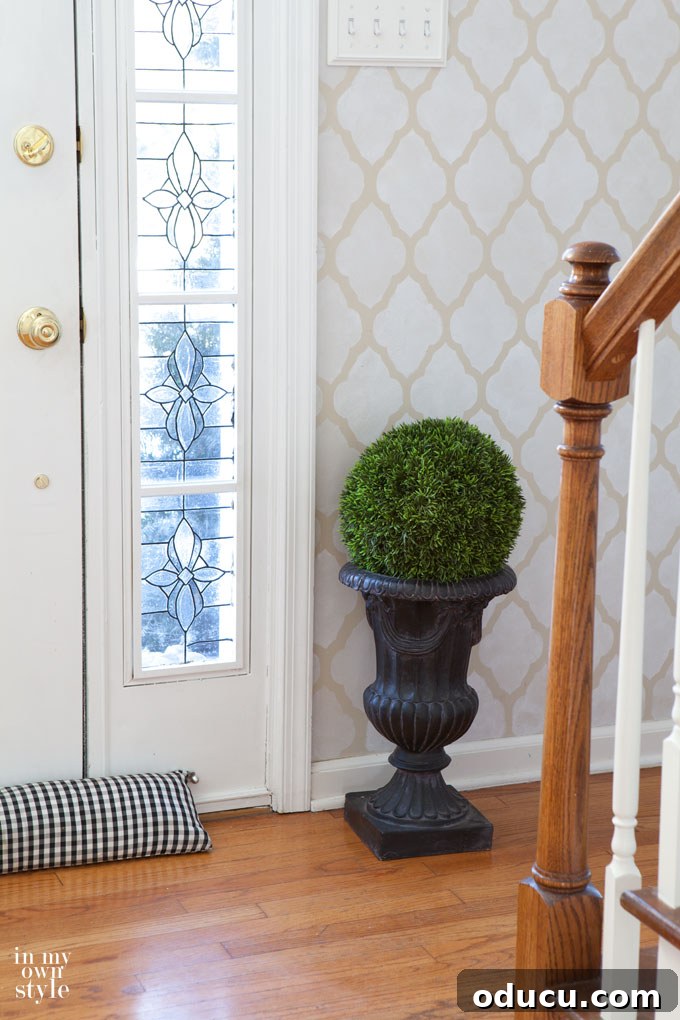 Summer's Finest Homes Revealed 5 Foyer decorating ideas for a classic and elegant entrance