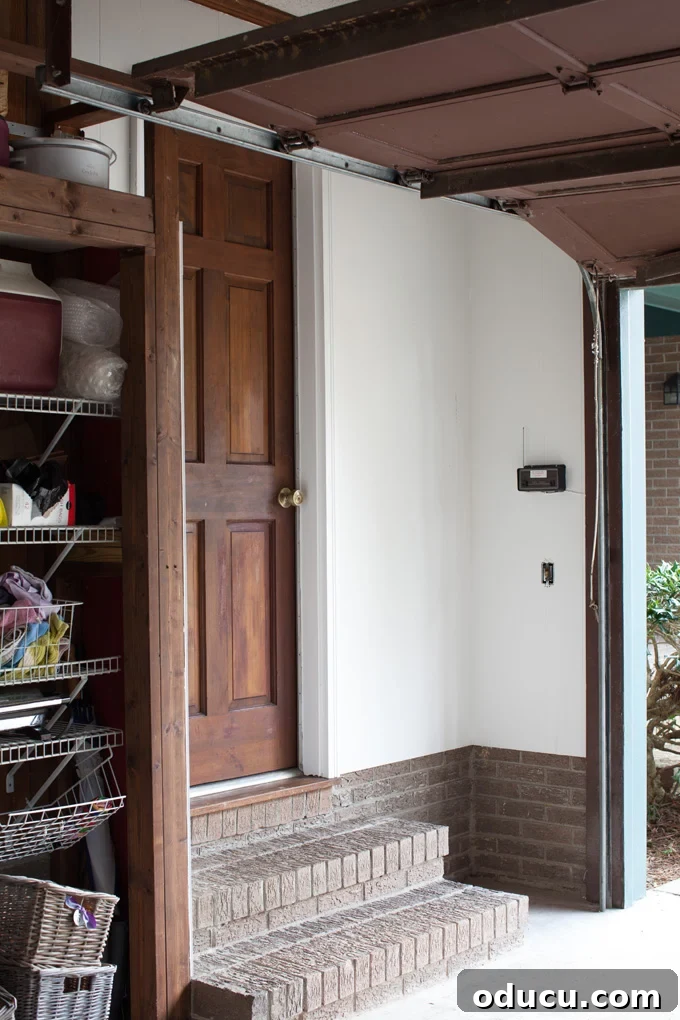Transform Your Wood Paneling with Paint 6 Find out what the best primer is to use when painting over dark 1970's wood paneling. Transform your dated space.