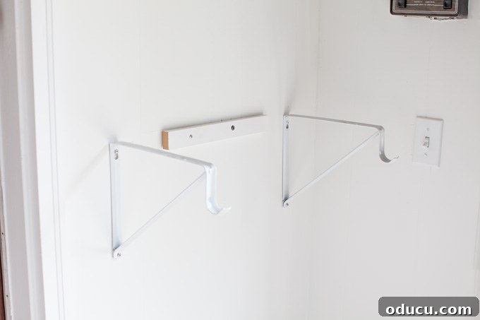 Crafting a Compact Mudroom 7 How-to-make-a-mini-mudroom-with-a-Closetmaid-Cubeicals