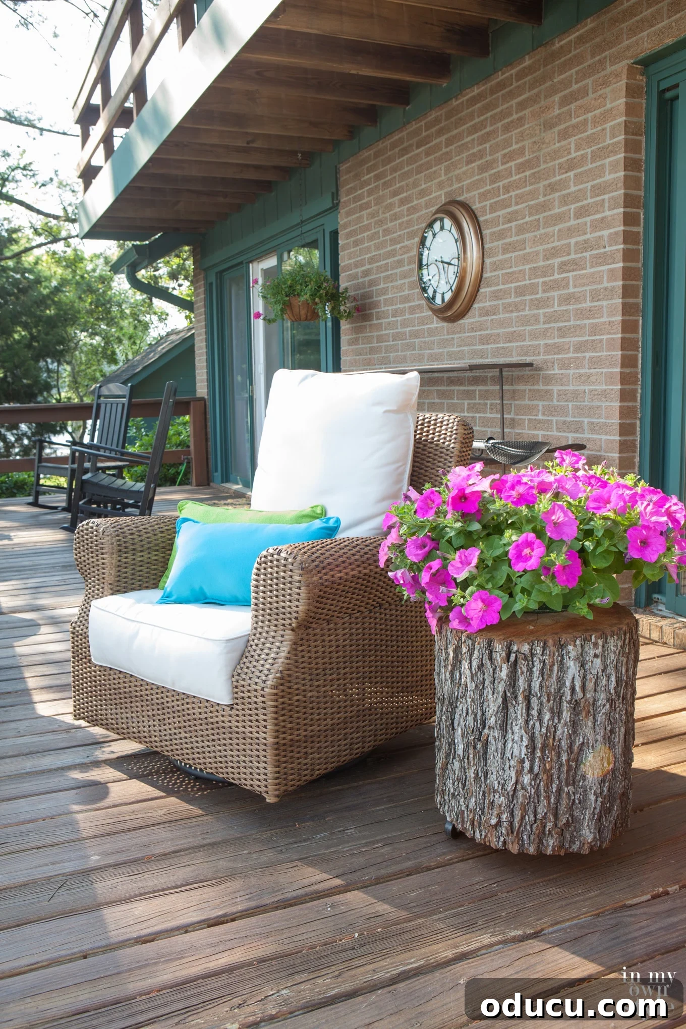 Seamless Summer Living 4 Summer outdoor decorating, outdoor living space, garden decor, comfortable outdoor furniture