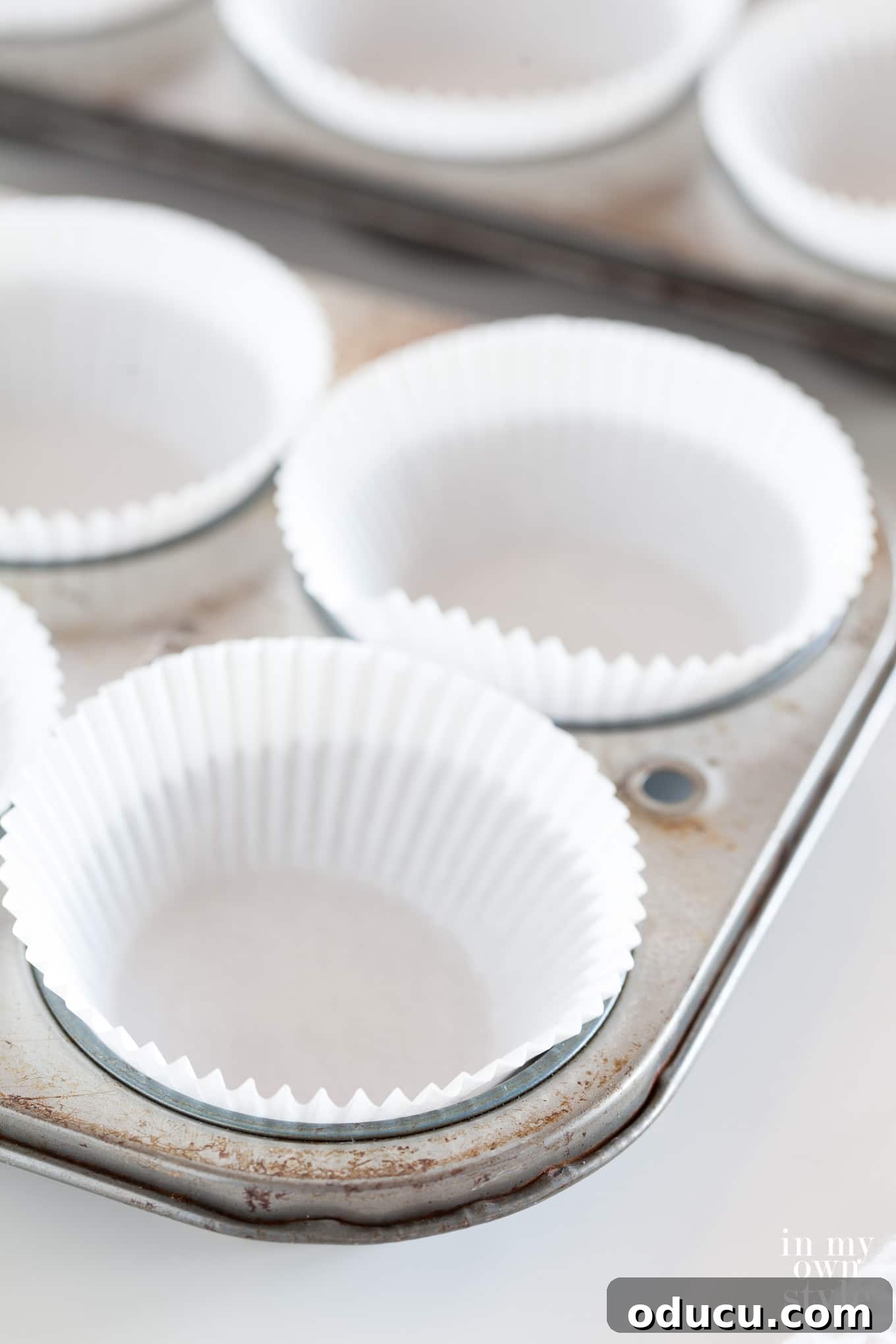 Heavenly Cinnamon Crumb Cupcakes 3 White paper cupcake liners