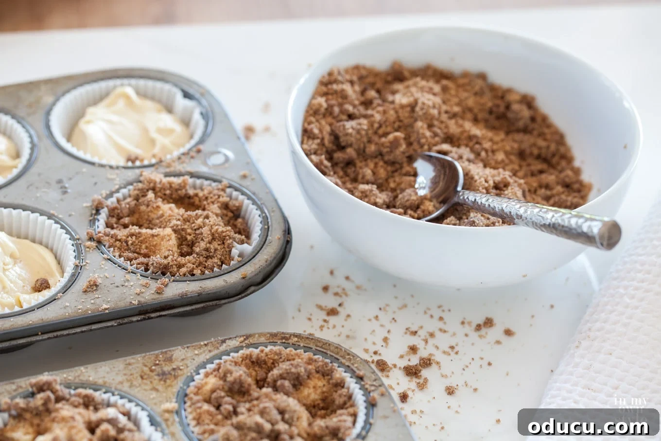 Heavenly Cinnamon Crumb Cupcakes 5 How to make crumb cake