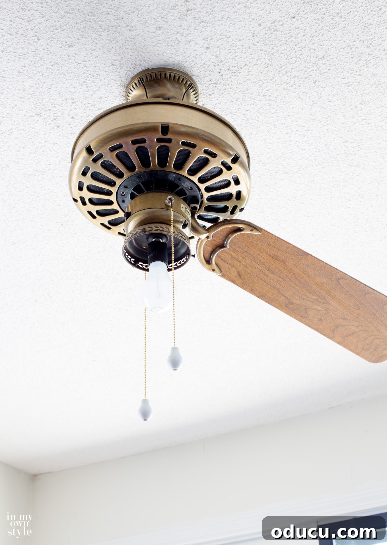 Paint Your Ceiling Fan In-Place 3 Step-by-step guide to painting a ceiling fan in place, with blades removed