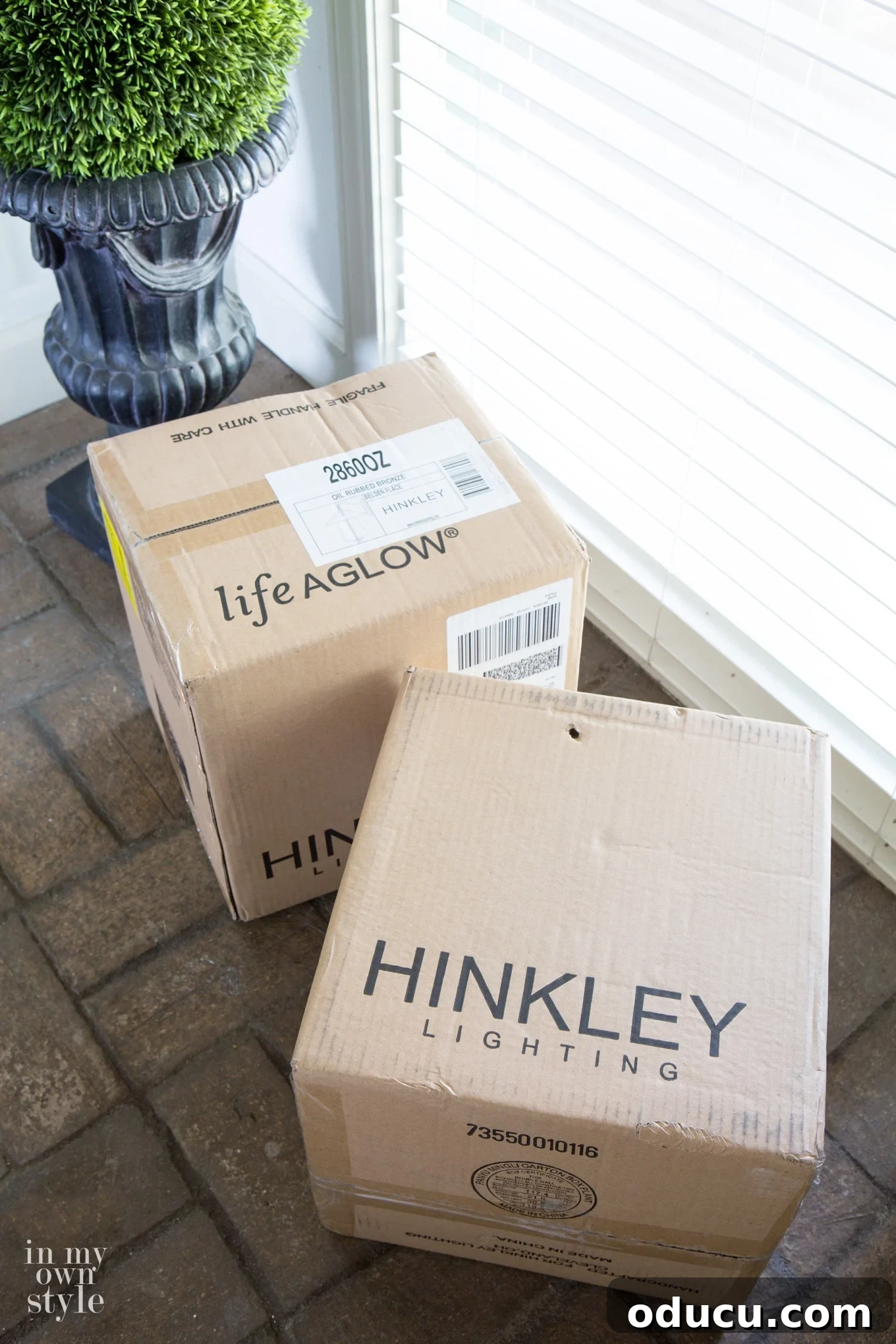 Hinkley outdoor lights